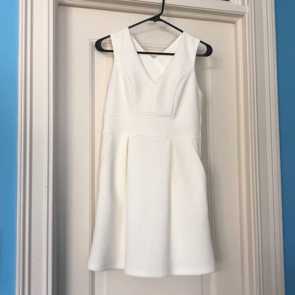 Beautiful Emerald Sundae White Dress